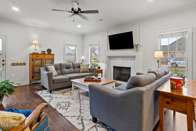 842 Long Leaf Circle, Brandon, MS 39042