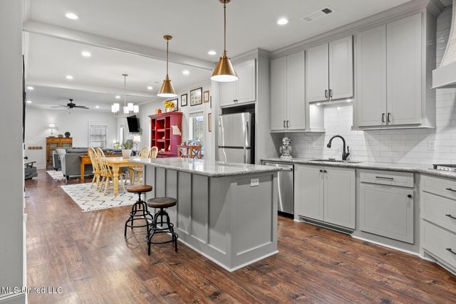 842 Long Leaf Circle, Brandon, MS 39042