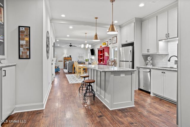 842 Long Leaf Circle, Brandon, MS 39042