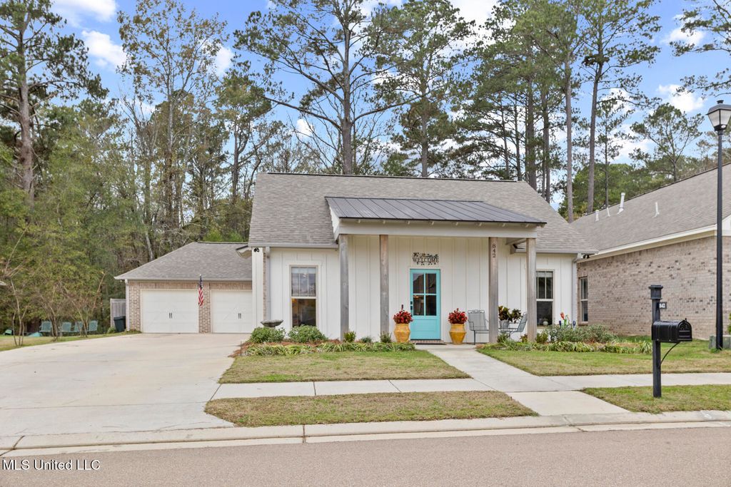 842 Long Leaf Circle, Brandon, MS 39042