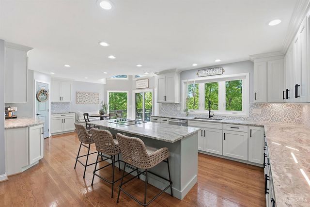 183 Congress Run Road, Wyoming, OH 45215