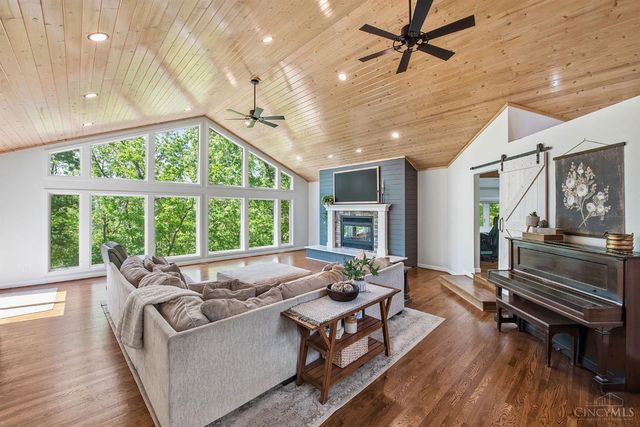 183 Congress Run Road, Wyoming, OH 45215