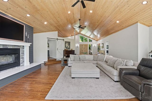 183 Congress Run Road, Wyoming, OH 45215