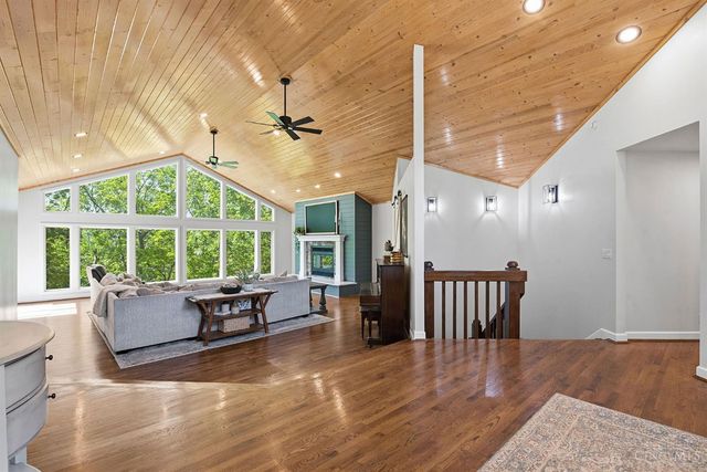 183 Congress Run Road, Wyoming, OH 45215