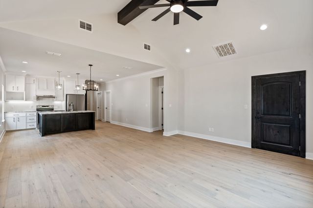 335 Perdanales Drive, Bullard, TX 75757