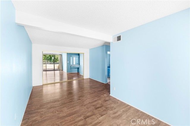 10126 Reseda 121, Northridge (los Angeles), CA 91324