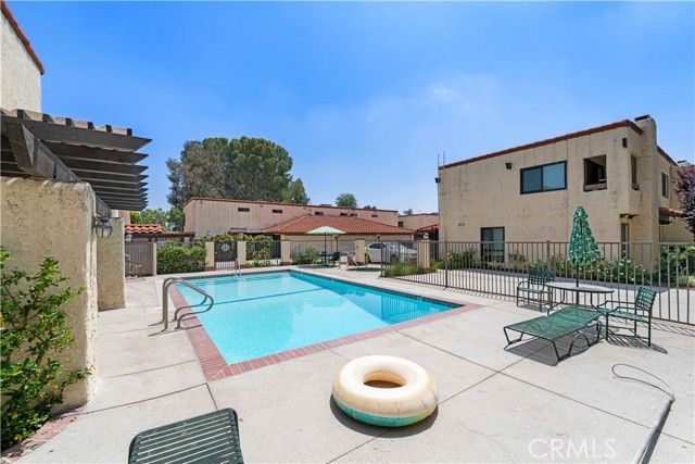 10126 Reseda 121, Northridge (los Angeles), CA 91324