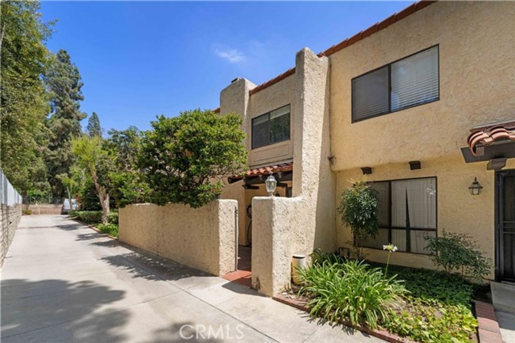 10126 Reseda 121, Northridge (los Angeles), CA 91324