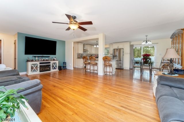 417 Mountain Rd, Readington Twp., NJ 08833