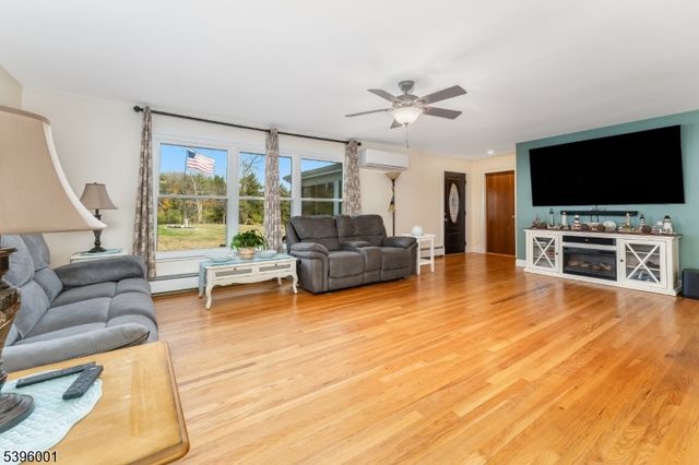 417 Mountain Rd, Readington Twp., NJ 08833