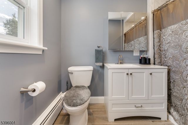 417 Mountain Rd, Readington Twp., NJ 08833