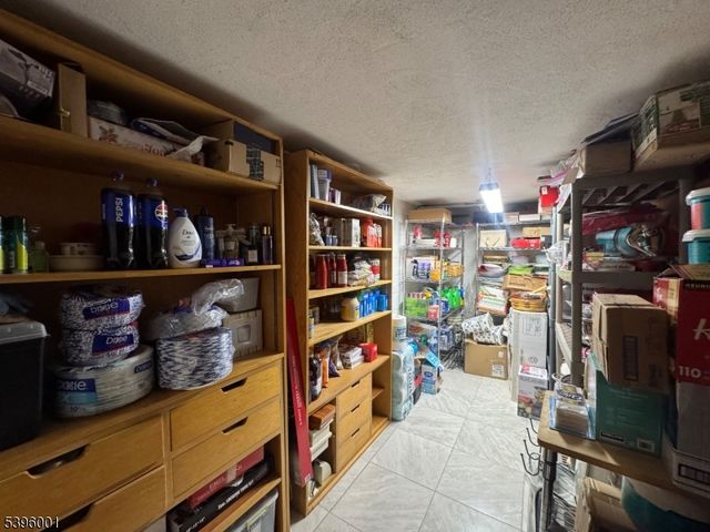 417 Mountain Rd, Readington Twp., NJ 08833