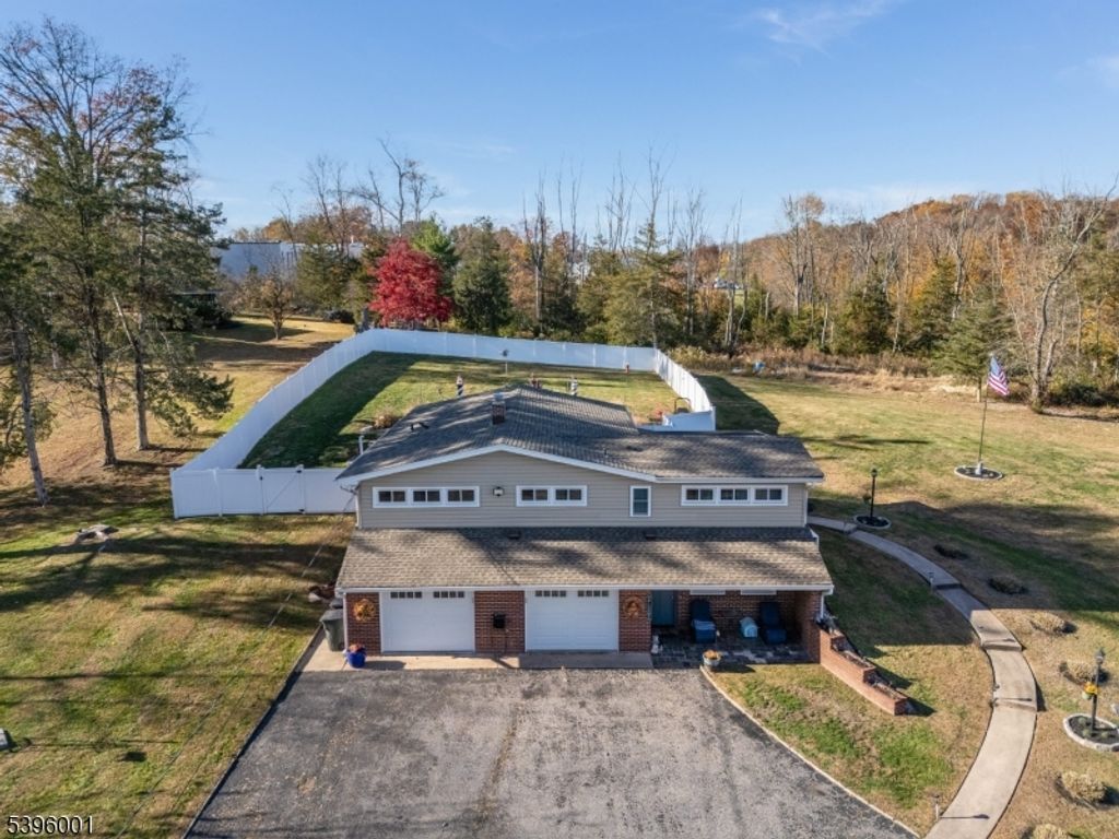417 Mountain Rd, Readington Twp., NJ 08833