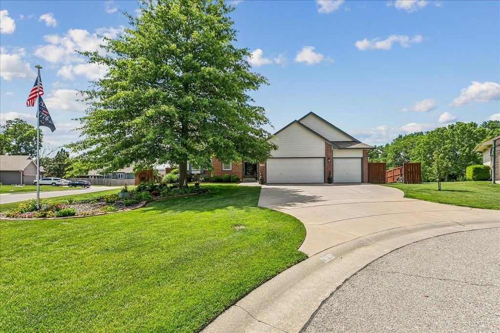 4702 E Eagles Landing Ct., Wichita, KS 67220