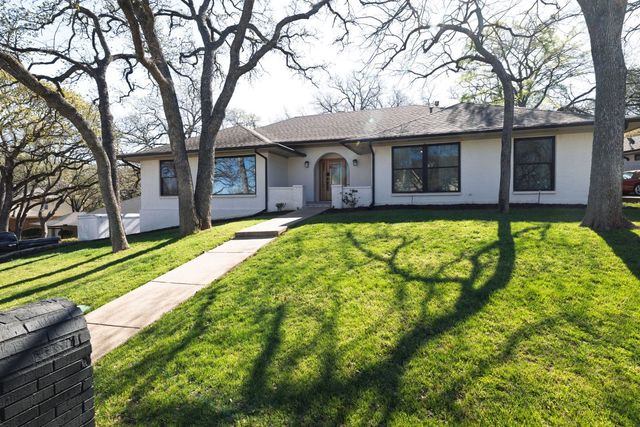 2109 Prestonwood Drive, Arlington, TX 76012