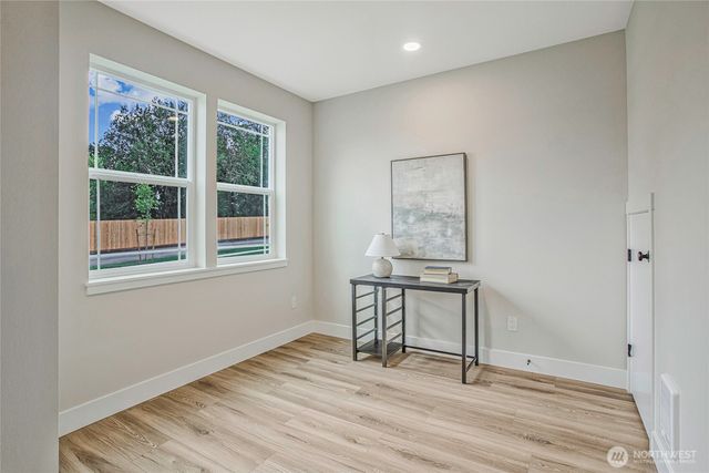 1404 E 51st Street, Tacoma, WA 98404