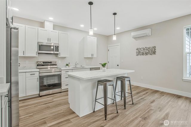 1404 E 51st Street, Tacoma, WA 98404