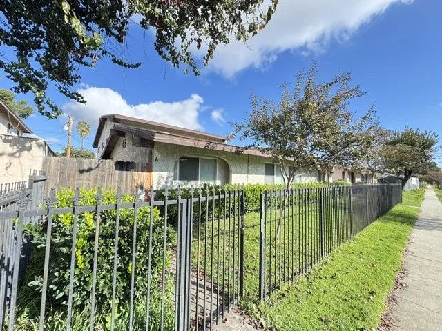 202 E Jackson, Rialto, CA 92376