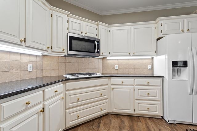 3441 Bienville Ct, Tyler, TX 75701
