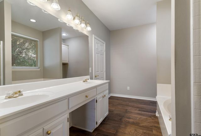 3441 Bienville Ct, Tyler, TX 75701
