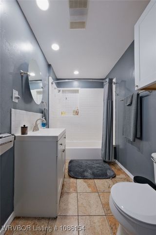 305 Port Arthur Avenue, Sallisaw, OK 74955