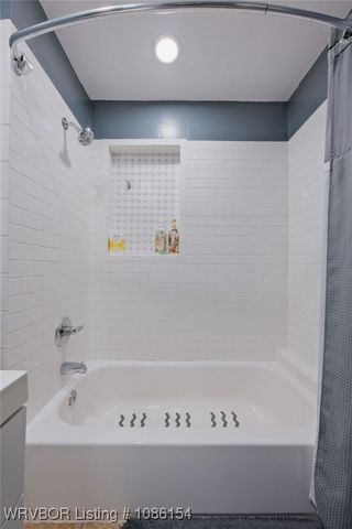 305 Port Arthur Avenue, Sallisaw, OK 74955