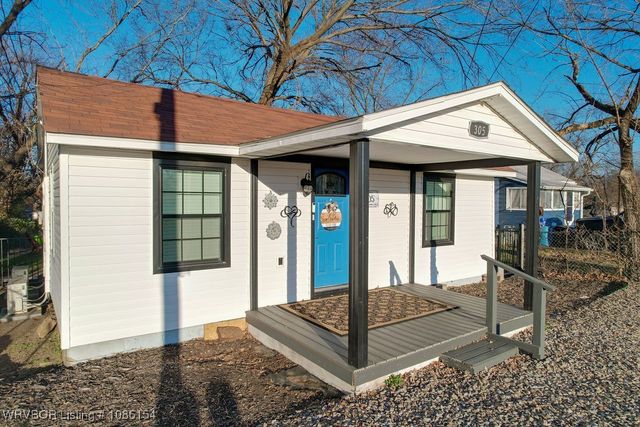 305 Port Arthur Avenue, Sallisaw, OK 74955