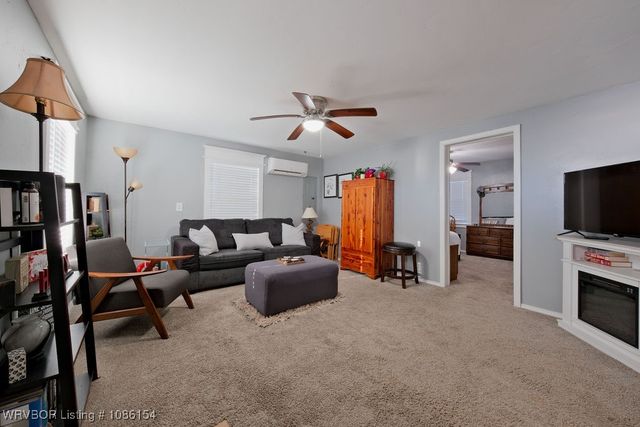 305 Port Arthur Avenue, Sallisaw, OK 74955