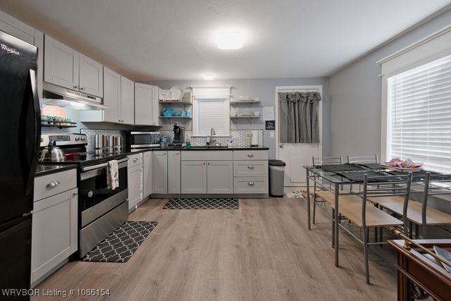 305 Port Arthur Avenue, Sallisaw, OK 74955