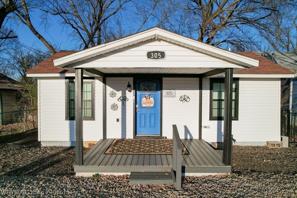 305 Port Arthur Avenue, Sallisaw, OK 74955