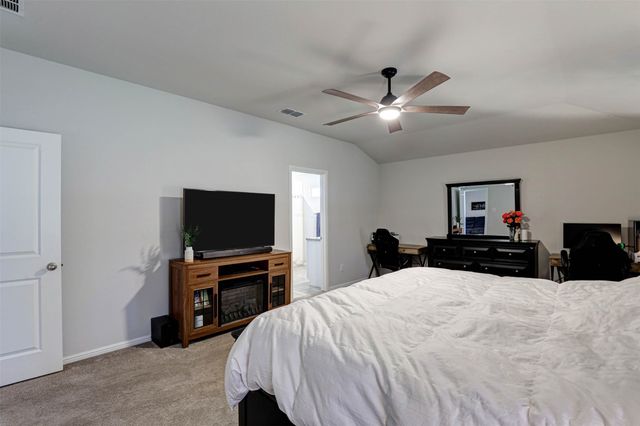 512 Amory Street, Azle, TX 76020