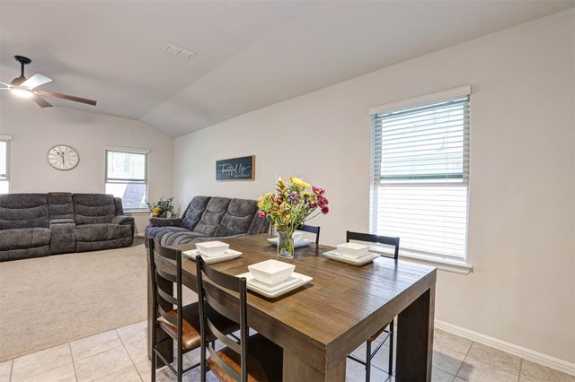 512 Amory Street, Azle, TX 76020