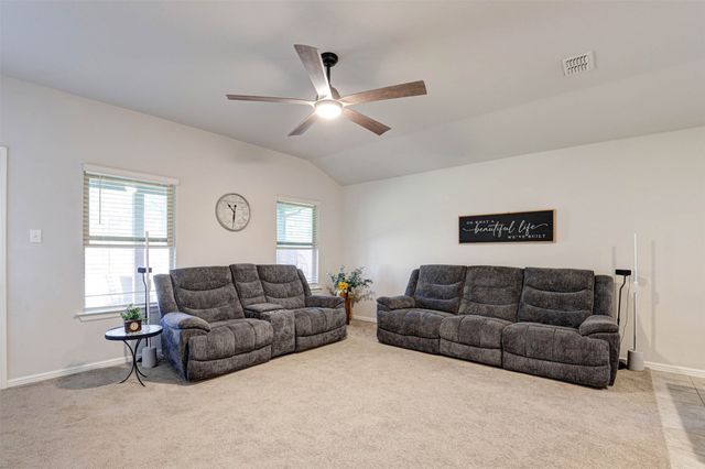 512 Amory Street, Azle, TX 76020