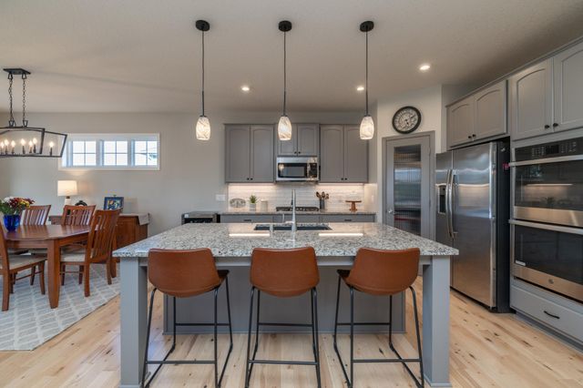 7997 183rd Street W, Lakeville, MN 55044