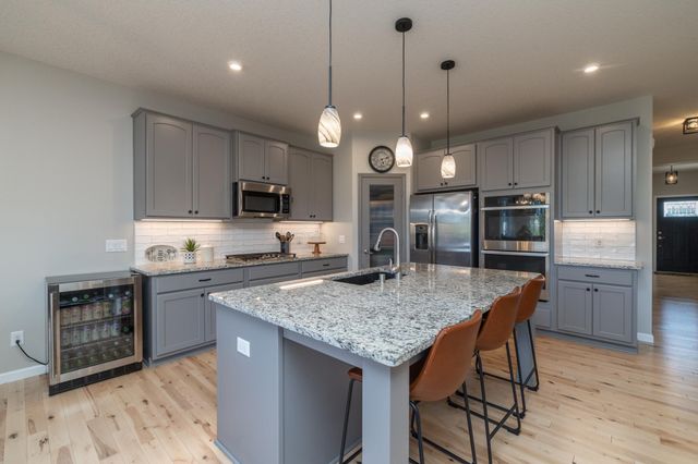 7997 183rd Street W, Lakeville, MN 55044