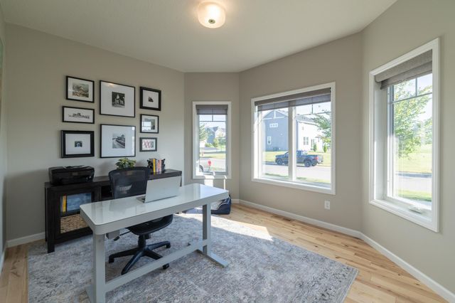 7997 183rd Street W, Lakeville, MN 55044