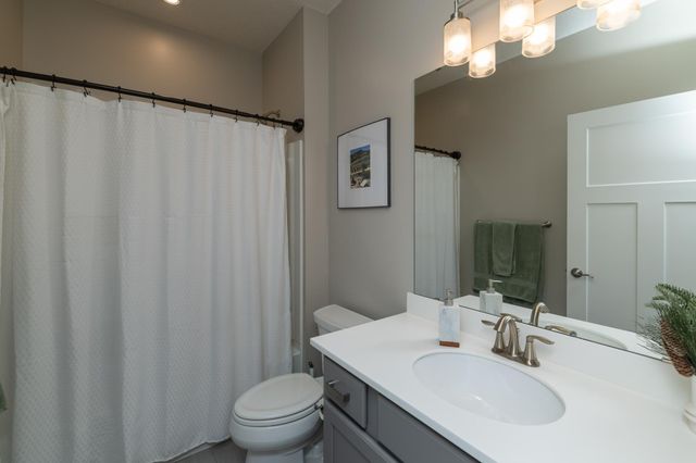 7997 183rd Street W, Lakeville, MN 55044