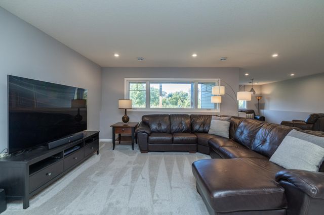 7997 183rd Street W, Lakeville, MN 55044