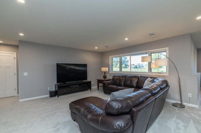 7997 183rd Street W, Lakeville, MN 55044