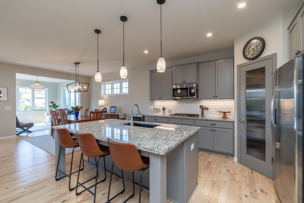 7997 183rd Street W, Lakeville, MN 55044