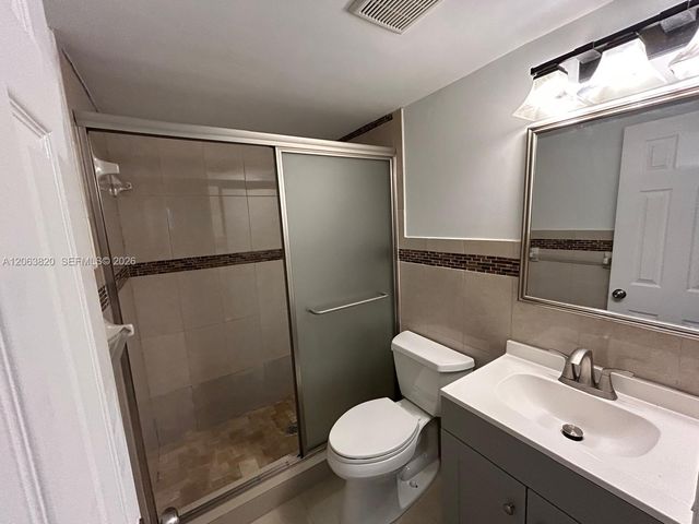 8701 SW 141st Street L3, Palmetto Bay, FL 33176