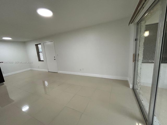 8701 SW 141st Street L3, Palmetto Bay, FL 33176