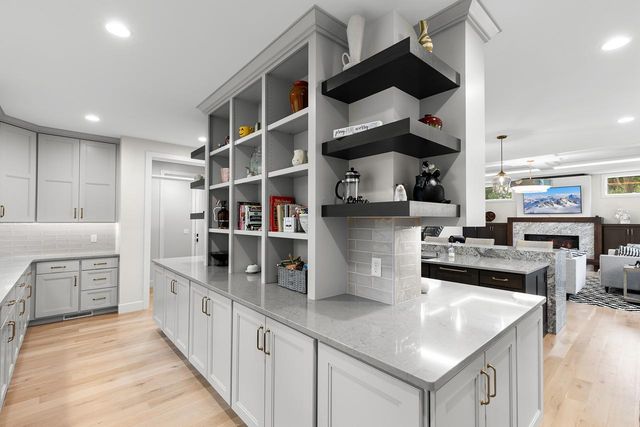 754 Shawnee Woods Road, Medina, MN 55340