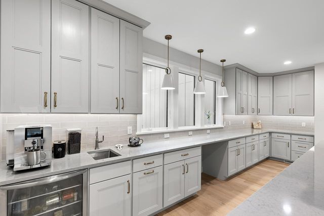 754 Shawnee Woods Road, Medina, MN 55340