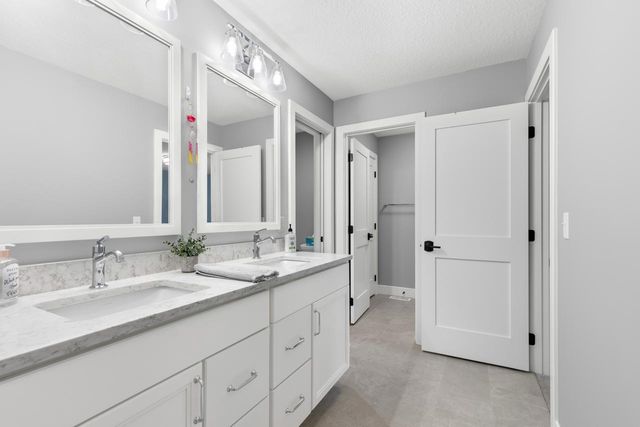 754 Shawnee Woods Road, Medina, MN 55340