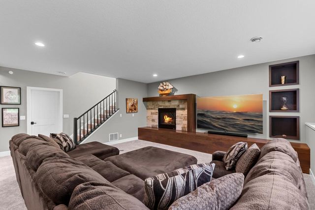 754 Shawnee Woods Road, Medina, MN 55340