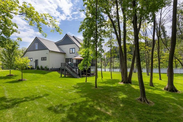 754 Shawnee Woods Road, Medina, MN 55340