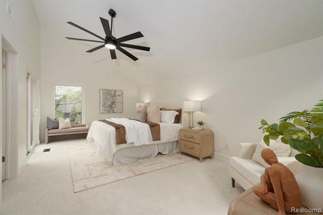 1907 Raymond Place, Bloomfield Hills, MI 48302