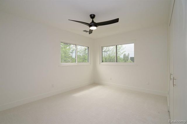 1907 Raymond Place, Bloomfield Hills, MI 48302