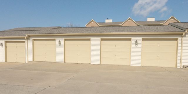 18 Highland Meadows Circle, 7, Highland Heights, KY 41076